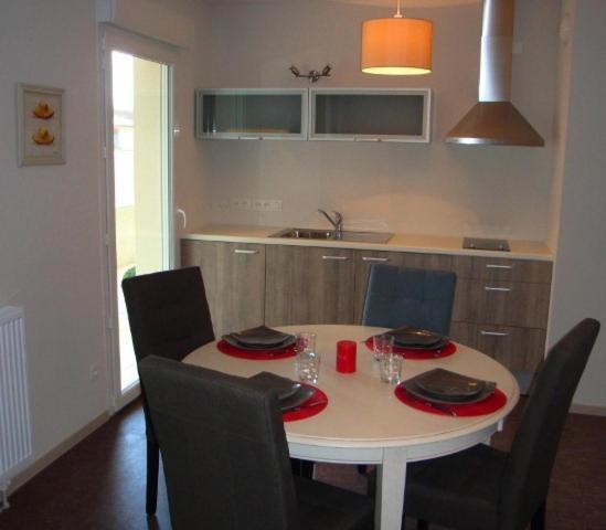 La Residence Therm'Appart Vichy Bilik gambar